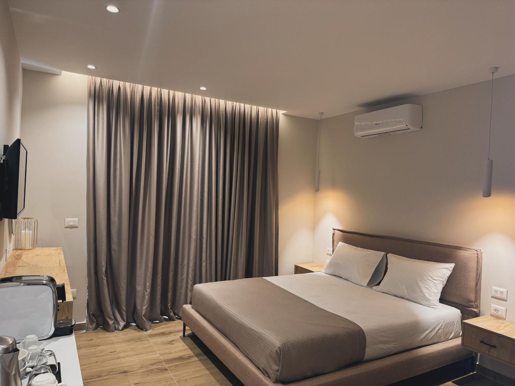 Ion Rooms Himare Exterior photo