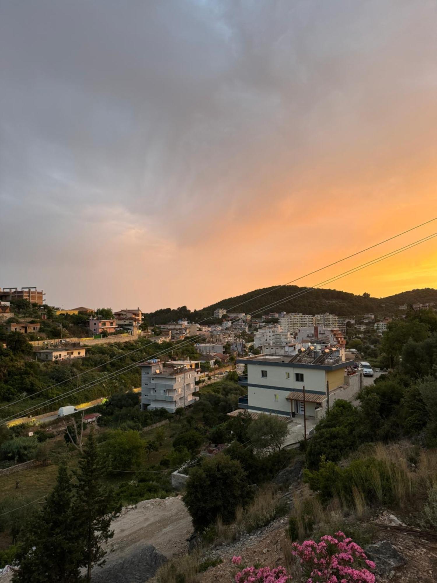 Ion Rooms Himare Exterior photo