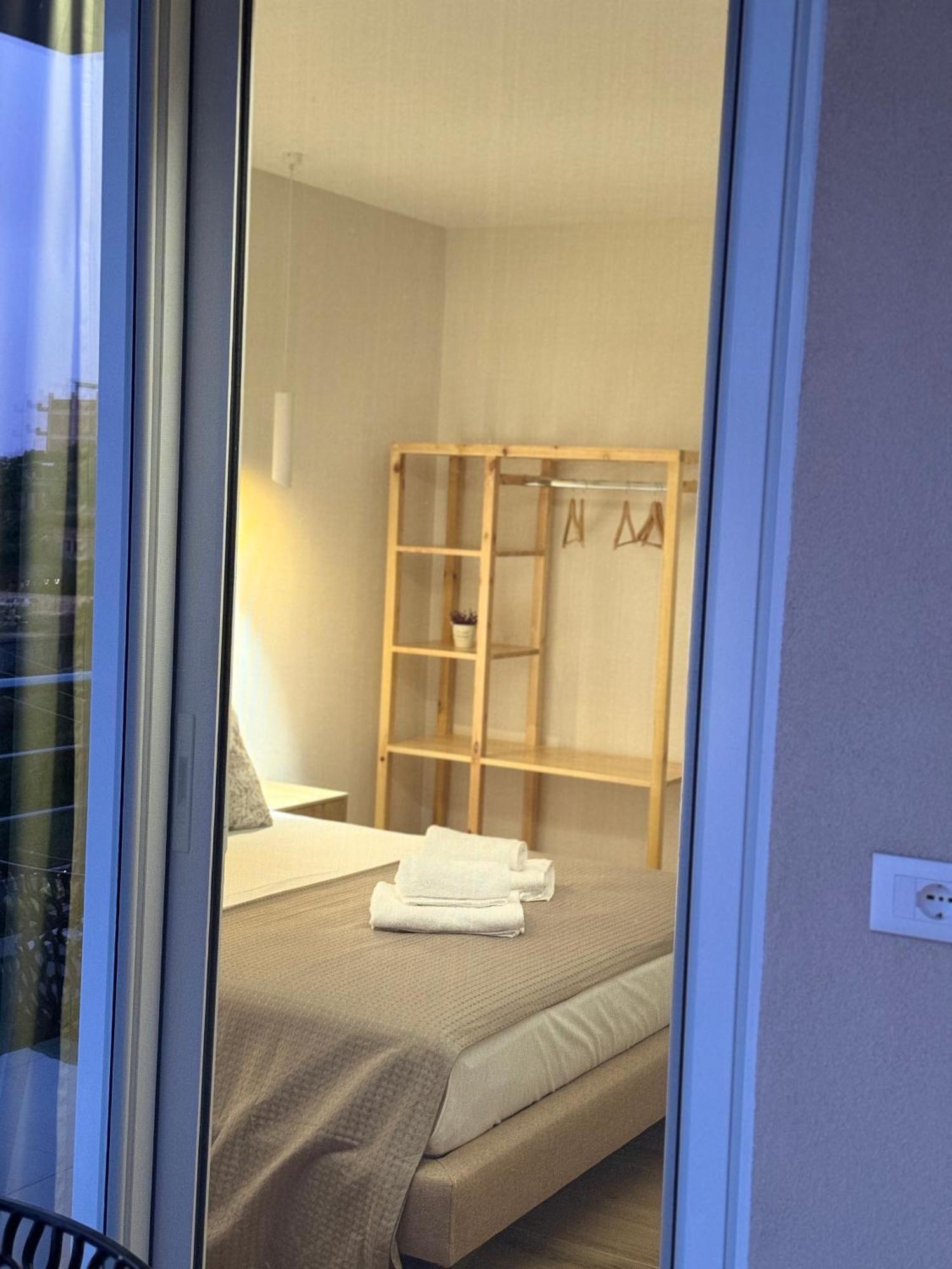 Ion Rooms Himare Exterior photo