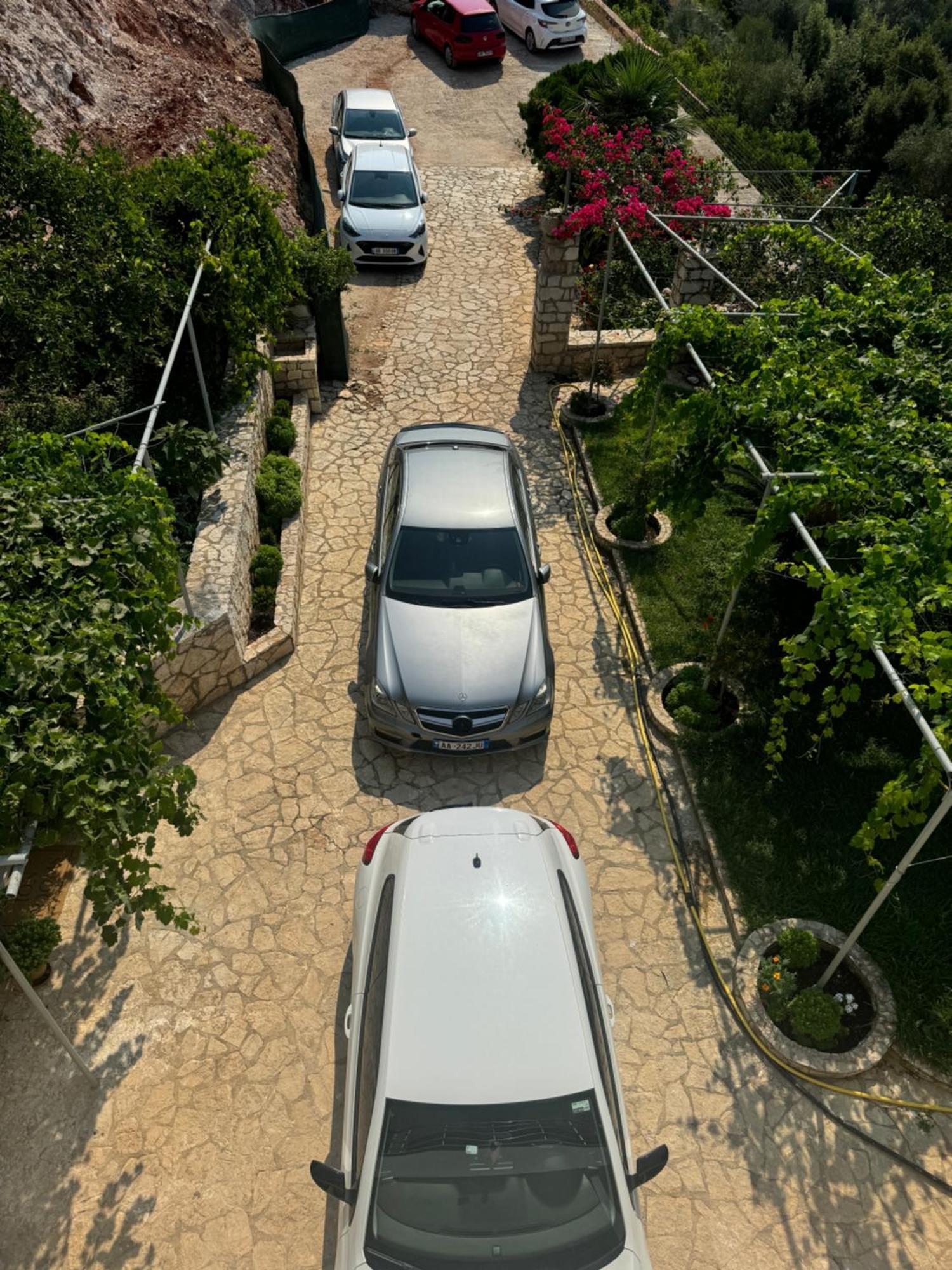 Ion Rooms Himare Exterior photo
